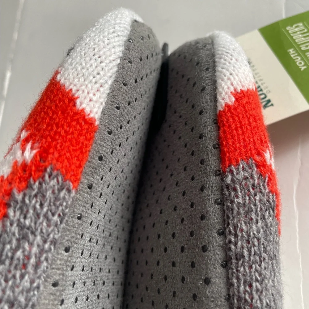 Northeast Outfitters Cozy Cabin Youth Fox Slipper Socks, Gray, Shoe Size 9K-1